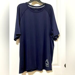 💰👀 Bundle 4/$20 👀💰
Reebok Size XXL